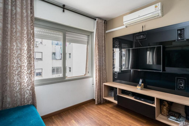 Imagem Apartamento com 1 Quarto à Venda, 44 m² em Santana - Porto Alegre
