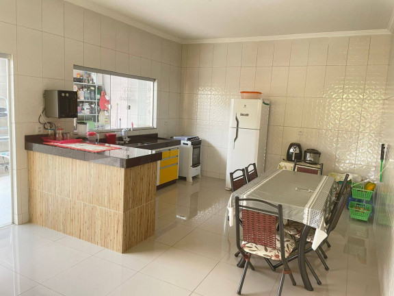 Imagem Casa com 3 Quartos à Venda, 360 m² em Jardim Belvedere - Caldas Novas Imagem Casa com 3 Quartos à Venda, 360 m² em Jardim Belvedere - Caldas Novas