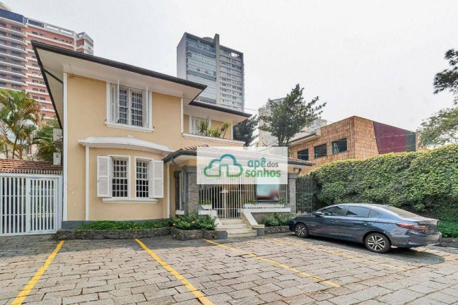 Casa com 12 Quartos à Venda, 520 m² em Pacaembu - São Paulo