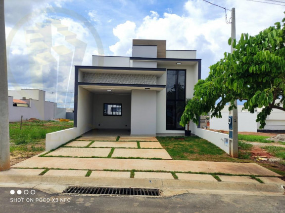 Casa com 3 Quartos à Venda, 105 m² em Village Moutonnée - Salto