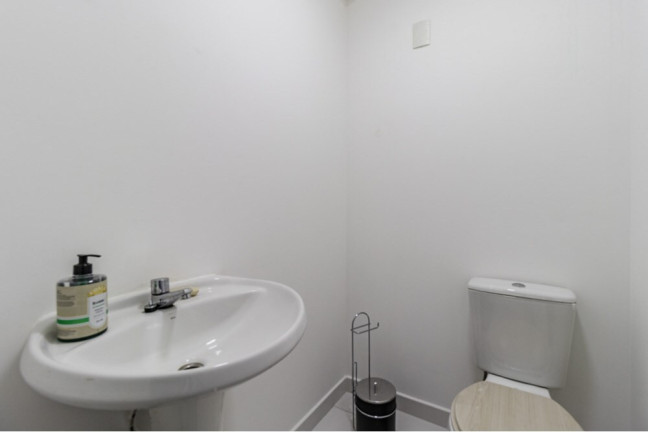 Imagem Sala Comercial à Venda, 25 m² em São Sebastião - Porto Alegre Imagem Sala Comercial à Venda, 25 m² em São Sebastião - Porto Alegre
