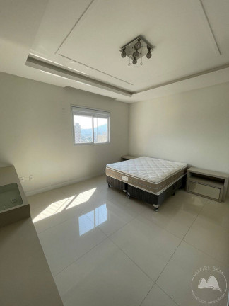 Imagem Apartamento com 4 Quartos à Venda, 222 m² em Meia Praia - Itapema Imagem Apartamento com 4 Quartos à Venda, 222 m² em Meia Praia - Itapema
