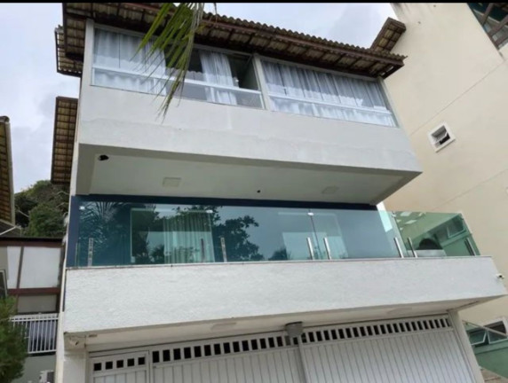 Imagem Casa com 3 Quartos à Venda, 311 m² em Pituaçu - Salvador