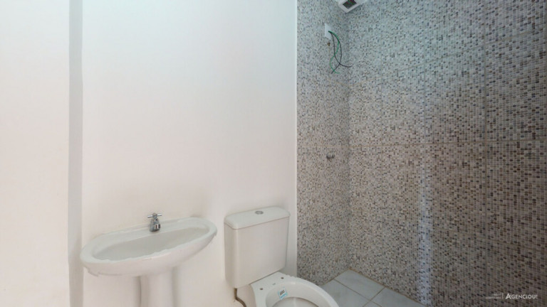 Imagem Imóvel com 2 Quartos à Venda, em Hípica - Porto Alegre Imagem Imóvel com 2 Quartos à Venda, em Hípica - Porto Alegre