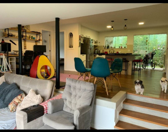 Imagem Casa com 3 Quartos à Venda, em Quitandinha - Petrópolis Imagem Casa com 3 Quartos à Venda, em Quitandinha - Petrópolis