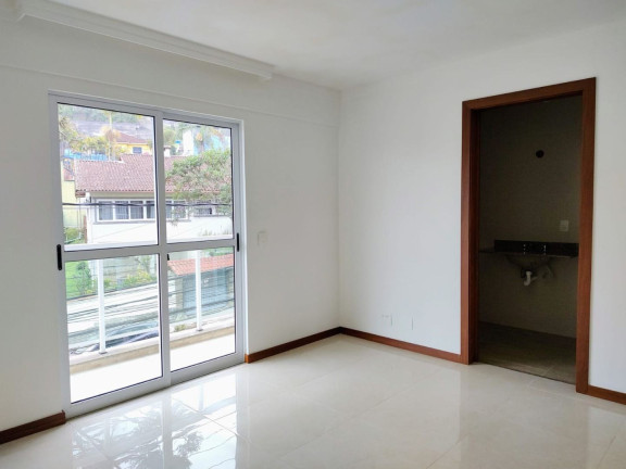 Imagem Imóvel com 3 Quartos à Venda, 112 m² em Tijuca - Teresópolis