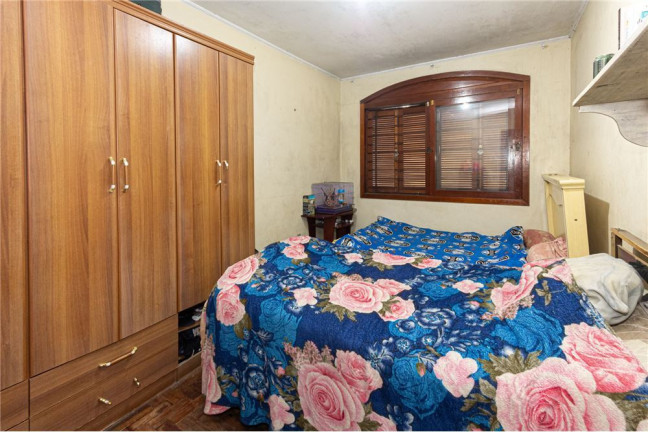 Imagem Casa com 3 Quartos à Venda, em Jardim Itu - Porto Alegre Imagem Casa com 3 Quartos à Venda, em Jardim Itu - Porto Alegre