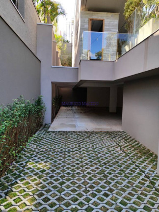 Imagem Casa com 4 Quartos à Venda, 560 m² em Alphaville Residencial Um - Barueri Imagem Casa com 4 Quartos à Venda, 560 m² em Alphaville Residencial Um - Barueri