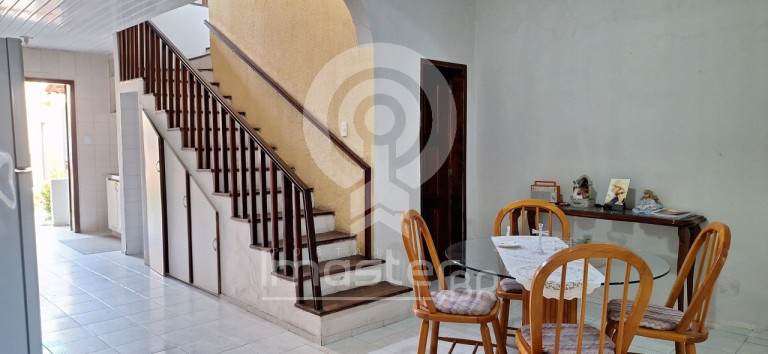 Imagem Casa com 6 Quartos à Venda, 232 m² em José Bonifácio - Fortaleza