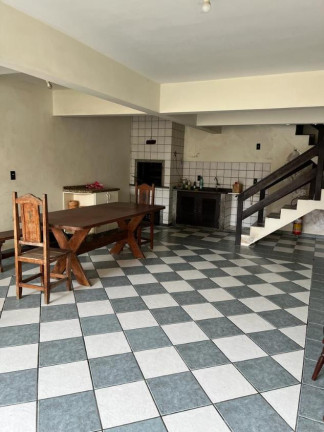 Imagem Sobrado com 4 Quartos à Venda, 216 m² em Guanabara - Joinville