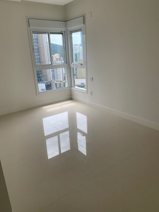 Imagem Apartamento com 4 Quartos à Venda, 144 m² em Centro - Balneário Camboriú Imagem Apartamento com 4 Quartos à Venda, 144 m² em Centro - Balneário Camboriú