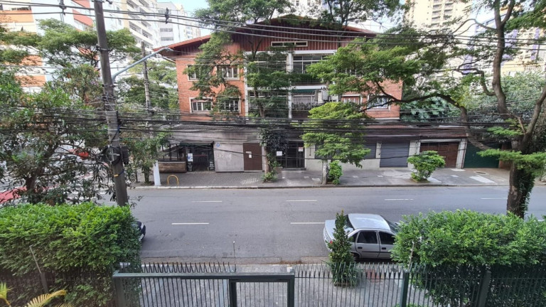 Imagem Imóvel com 3 Quartos à Venda, 241 m² em Jardim Europa - São Paulo Imagem Imóvel com 3 Quartos à Venda, 241 m² em Jardim Europa - São Paulo