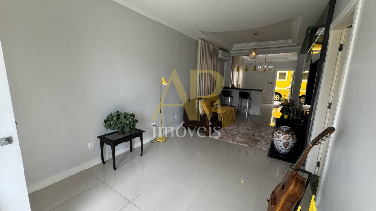 Imagem Casa com 4 Quartos à Venda, 286 m² em Praia João Rosa - Biguaçu Imagem Casa com 4 Quartos à Venda, 286 m² em Praia João Rosa - Biguaçu