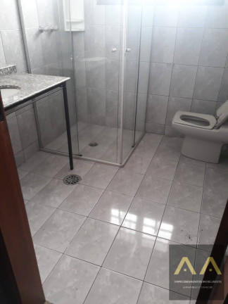 Imagem Casa com 4 Quartos para Alugar,  em São Paulo