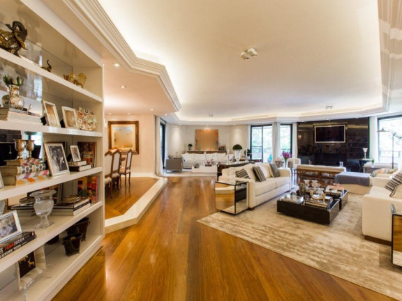 Imagem Imóvel com 4 Quartos à Venda, 640 m² em Vila Uberabinha - São Paulo Imagem Imóvel com 4 Quartos à Venda, 640 m² em Vila Uberabinha - São Paulo