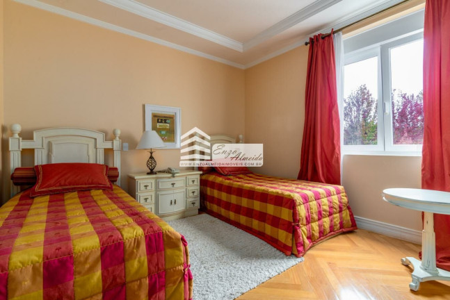 Imagem Casa com 7 Quartos à Venda, 1.596 m² em Vila Paulista - Campos Do Jordão Imagem Casa com 7 Quartos à Venda, 1.596 m² em Vila Paulista - Campos Do Jordão