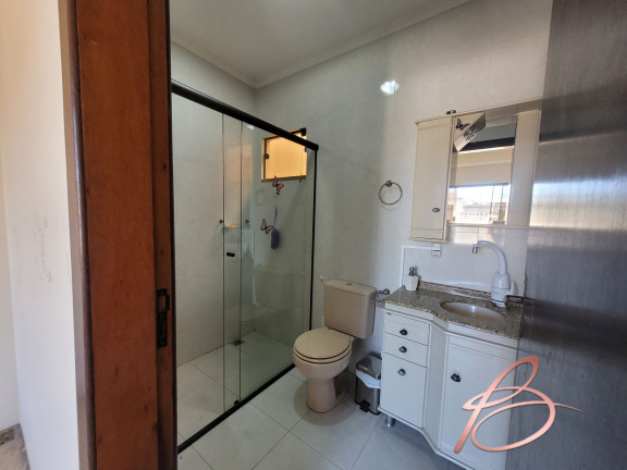 Imagem Sobrado com 3 Quartos à Venda, 231 m² em Centro - Balneário Camboriú