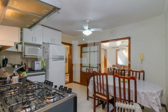 Imagem Casa com 5 Quartos à Venda, 192 m² em Passo Da Areia - Porto Alegre