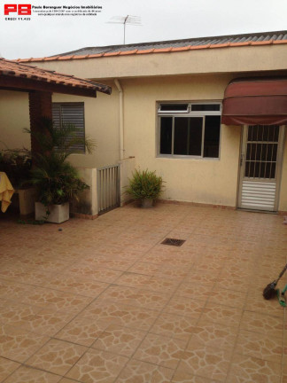 Imagem Casa com 3 Quartos à Venda, 340 m² em Jardim Aeroporto - São Paulo Imagem Casa com 3 Quartos à Venda, 340 m² em Jardim Aeroporto - São Paulo