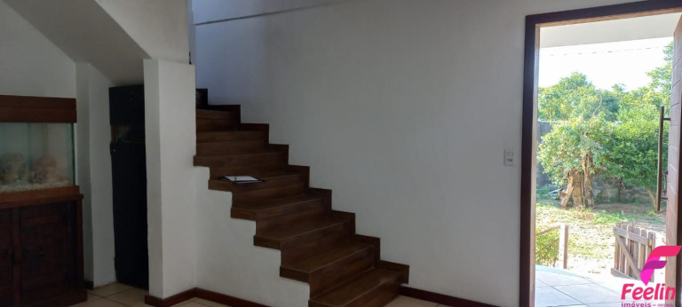 Imagem Casa com 4 Quartos à Venda, 300 m² em Rio Tavares - Florianópolis