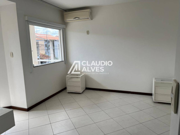 Imagem Casa com 3 Quartos à Venda, 130 m² em Feira De Santana