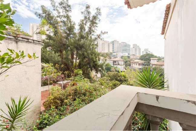 Imagem Casa com 4 Quartos à Venda,  em Pacaembu - São Paulo