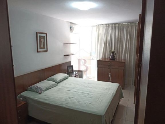 Imagem Imóvel com 4 Quartos à Venda, 243 m² em Icaraí - Niterói Imagem Imóvel com 4 Quartos à Venda, 243 m² em Icaraí - Niterói