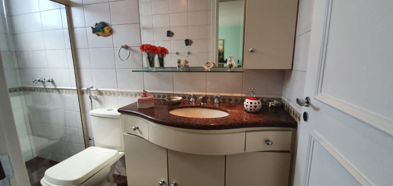 Imagem Apartamento com 4 Quartos à Venda, 150 m² em Icaraí - Niterói
