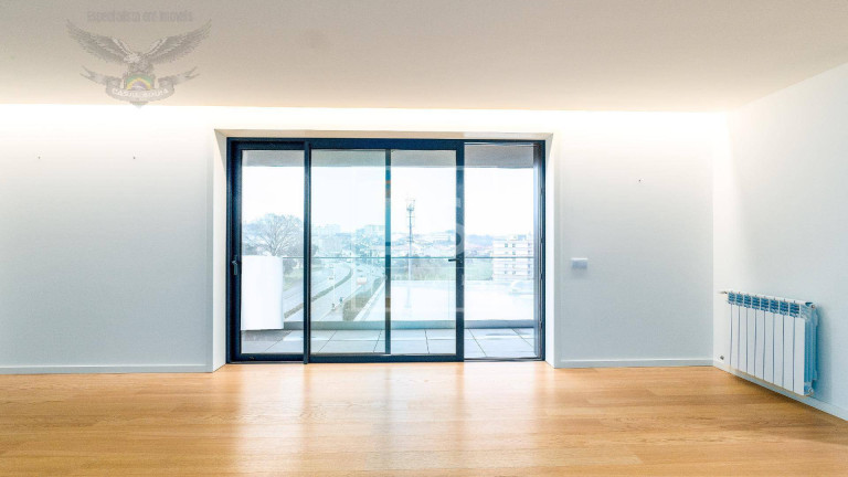 Imagem Apartamento com 2 Quartos à Venda, 107 m² em Porto Imagem Apartamento com 2 Quartos à Venda, 107 m² em Porto
