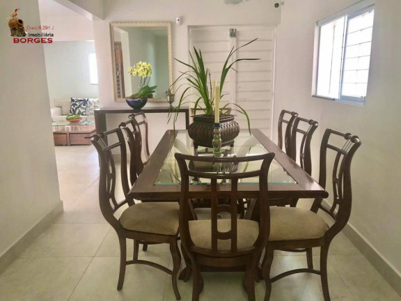 Casa com 8 Quartos à Venda, 300 m² em Campo Belo - São Paulo