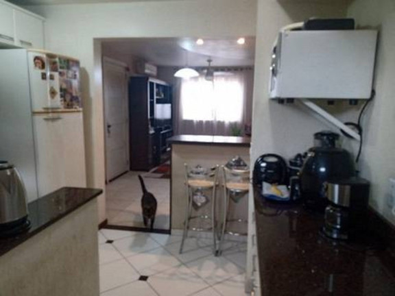 Imagem Sobrado com 4 Quartos à Venda, 84 m² em Humaitá - Porto Alegre Imagem Sobrado com 4 Quartos à Venda, 84 m² em Humaitá - Porto Alegre