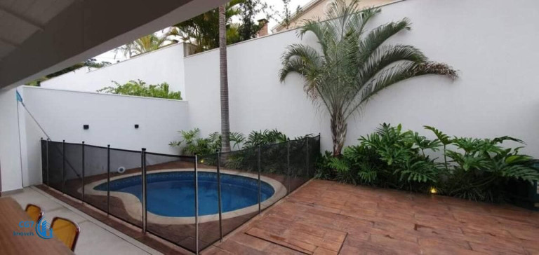Sobrado com 3 Quartos à Venda, 260 m² em Tamboré - Santana De Parnaíba