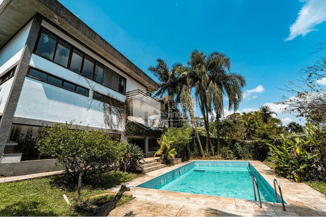 Casa com 5 Quartos à Venda, 259 m² em Jardim Marajoara - São Paulo