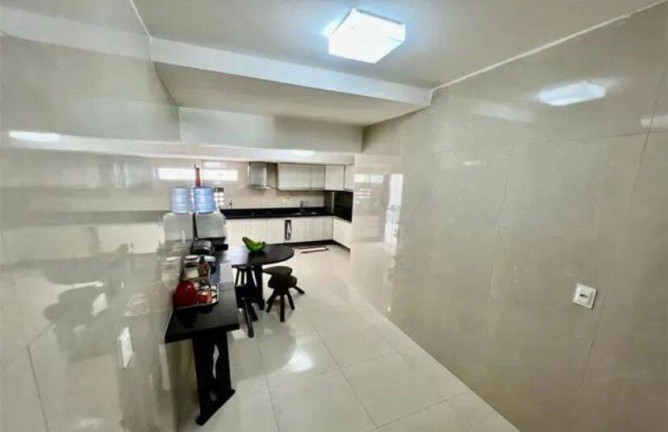Imagem Casa com 4 Quartos à Venda, 280 m² em Candelária - Natal Imagem Casa com 4 Quartos à Venda, 280 m² em Candelária - Natal
