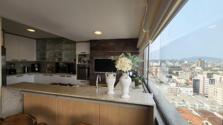 Imagem Apartamento com 3 Quartos à Venda, 206 m² em Menino Deus - Porto Alegre Imagem Apartamento com 3 Quartos à Venda, 206 m² em Menino Deus - Porto Alegre