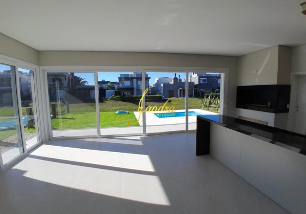 Imagem Casa de Condomínio com 4 Quartos à Venda, 276 m² em Capão Ilhas Resort - Capão Da Canoa