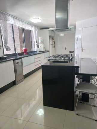 Imagem Apartamento com 3 Quartos à Venda, 480 m² em Cabral - Curitiba