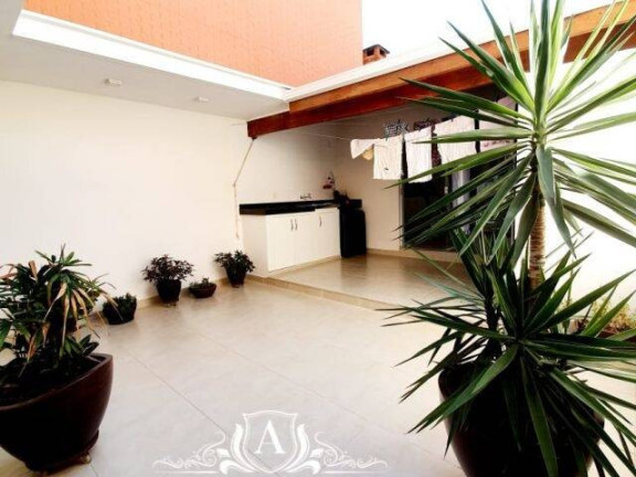 Casa com 3 Quartos à Venda,  em Centro - Limeira