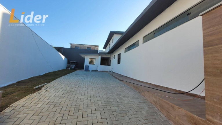 Imagem Casa com 4 Quartos à Venda, 1.200 m² em Marilândia - Juiz De Fora Imagem Casa com 4 Quartos à Venda, 1.200 m² em Marilândia - Juiz De Fora