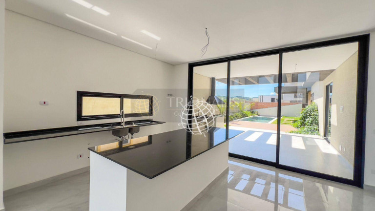 Imagem Casa com 3 Quartos à Venda, 304 m² em Condomínio Figueira Garden - Atibaia Imagem Casa com 3 Quartos à Venda, 304 m² em Condomínio Figueira Garden - Atibaia