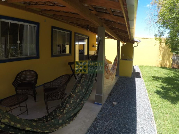 Imagem Casa com 4 Quartos à Venda, 120 m² em Centro - Porto Belo Imagem Casa com 4 Quartos à Venda, 120 m² em Centro - Porto Belo