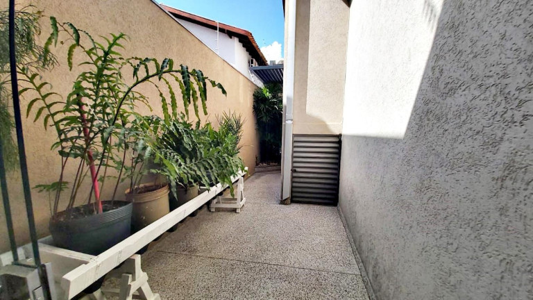 Imagem Sobrado com 4 Quartos à Venda, 292 m² em Chácara Cachoeira - Campo Grande Imagem Sobrado com 4 Quartos à Venda, 292 m² em Chácara Cachoeira - Campo Grande