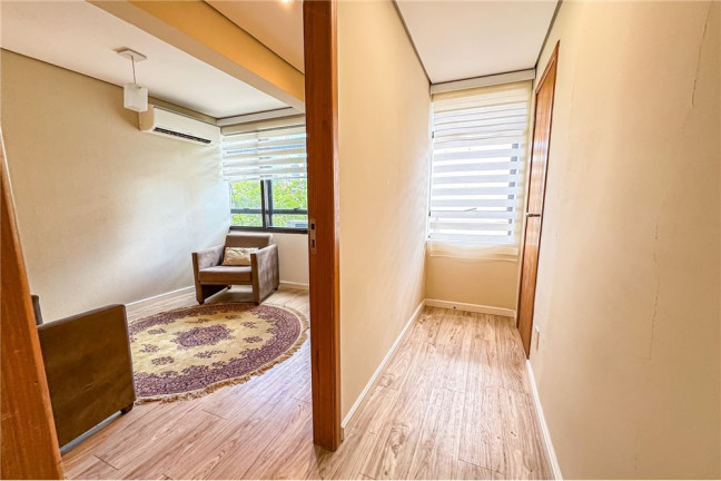 Sala Comercial à Venda, 39 m² em Moinhos De Vento - Porto Alegre