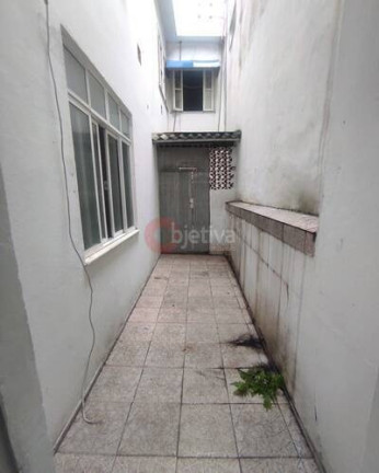 Imagem Casa com 12 Quartos à Venda, 237 m² em Vila Nova - Cabo Frio Imagem Casa com 12 Quartos à Venda, 237 m² em Vila Nova - Cabo Frio