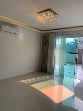 Imagem Casa com 4 Quartos à Venda, 350 m² em Ponta Negra - Manaus