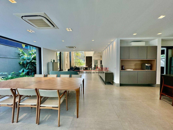 Imagem Casa com 5 Quartos à Venda, 692 m² em Riviera Módulo 17 - Bertioga Imagem Casa com 5 Quartos à Venda, 692 m² em Riviera Módulo 17 - Bertioga