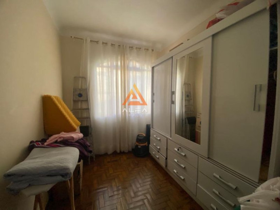 Imagem Casa com 3 Quartos à Venda, 400 m²