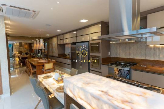 Casa com 4 Quartos à Venda, 351 m² em Jardins Madri - Goiânia