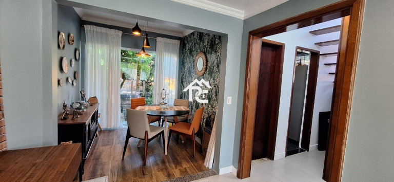 Imagem Casa com 3 Quartos à Venda, 470 m² em Serra Grande - Niterói Imagem Casa com 3 Quartos à Venda, 470 m² em Serra Grande - Niterói