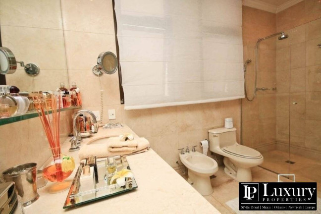 Imagem Apartamento com 4 Quartos à Venda, 335 m² em Itaim Bibi - São Paulo